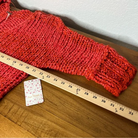 New Free People Women’s Sweater Georgia V-neck Tunic 2 Sleeve Size Small Red$148 - Picture 6 of 14